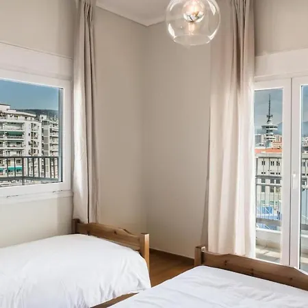 Thea Skg * Thessaloniki